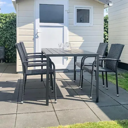 Beautiful Stacaravan In 4* Julianadorp