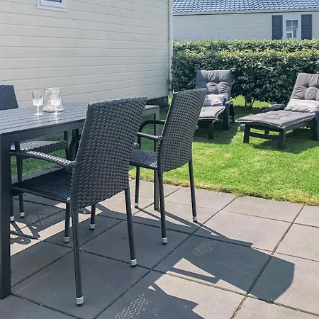 Beautiful Stacaravan In Kemping 4*