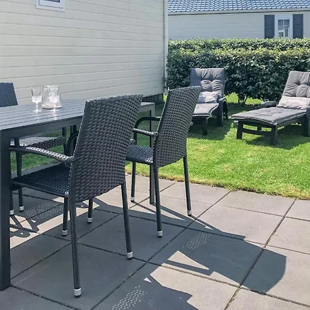 2 Bedroom Stacaravan In Campingplads *